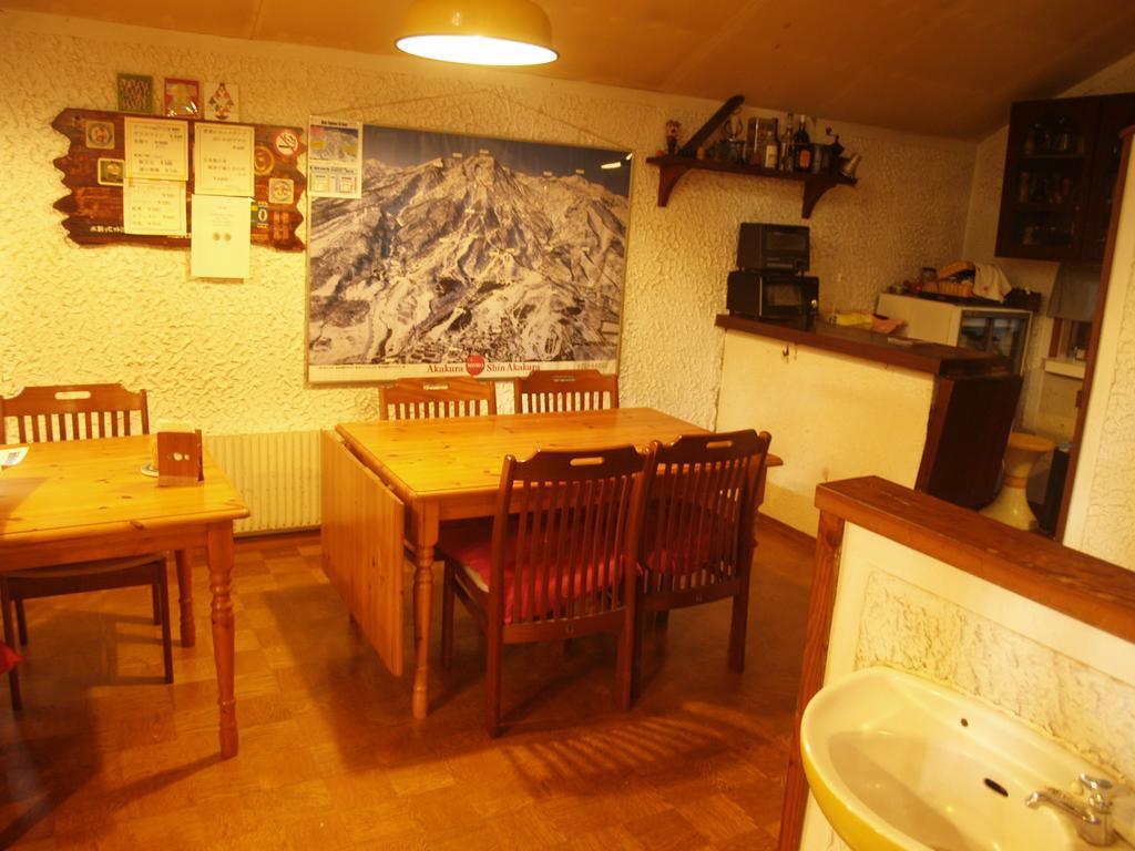 Hotel Woody House Kazamidori Myoko Esterno foto